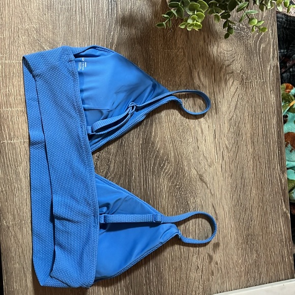 Aerie Triangle bikini top with adjustable straps - Picture 3 of 5